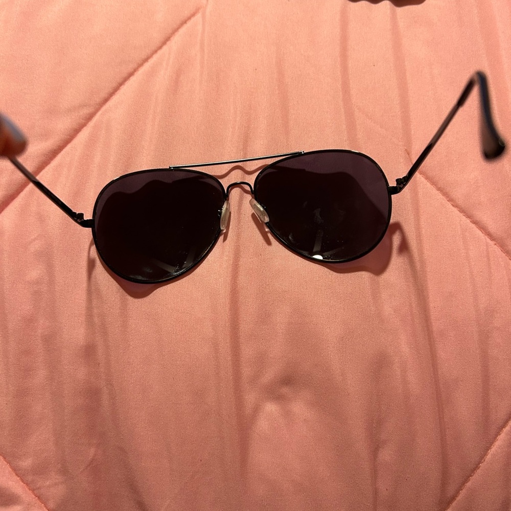 Retro Black Sunglasses